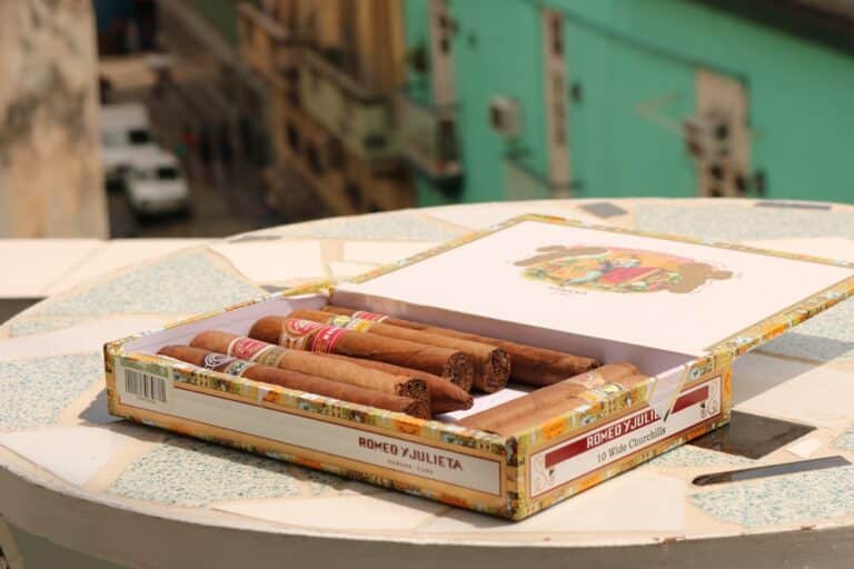 Photo Cigar box